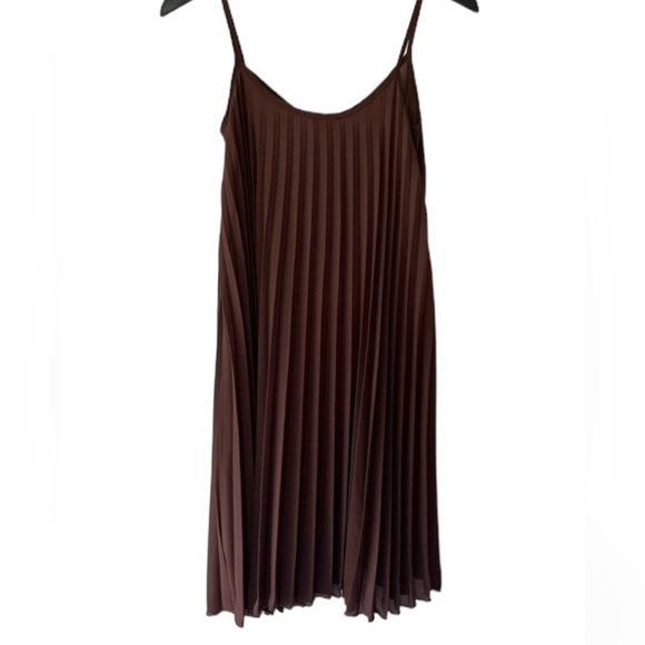 See You Monday Pleated Brown Dress Size: S - Picture 1 of 2